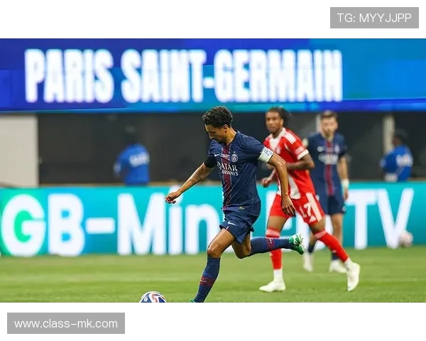 格纳布里射门精准度惊人，成为球队进攻核心关键人物